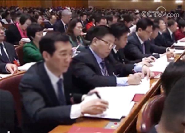 紧跟时代步伐 倾听两会声音——orange平台药业组织收看第十三届全国人民代表大会开幕式